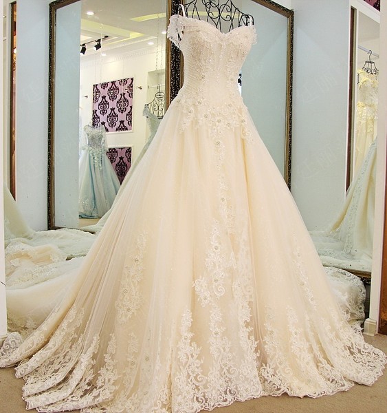 A-line Princess Off-the-shoulder Wedding Dresses, Gorgeous Appliqued Wedding Dresses